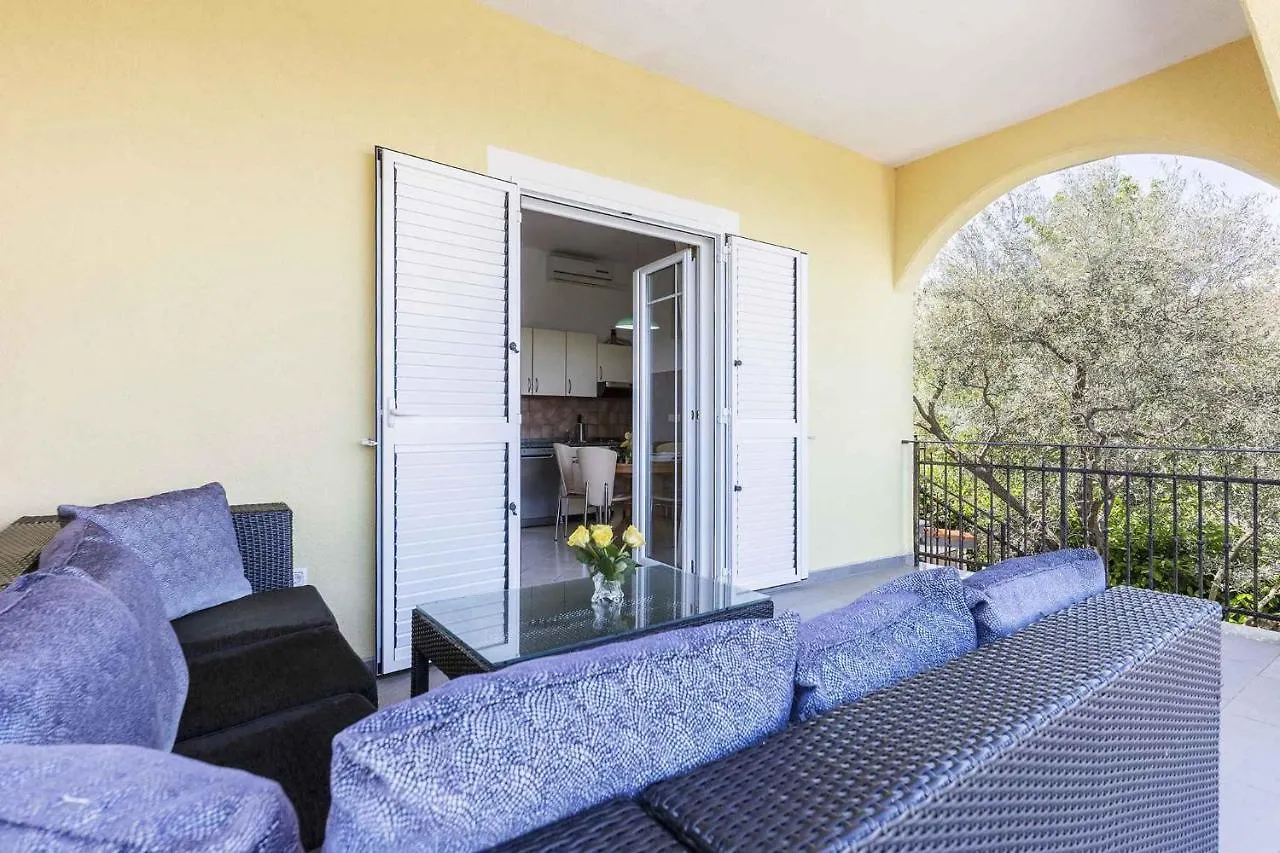 Holiday Home In Drenje/Istrien 34626 Kroatien